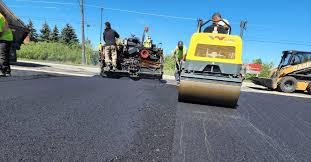 Best Asphalt Driveway Installation  in Orangeburg, NY